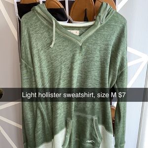 Like new hollister sweatshirt